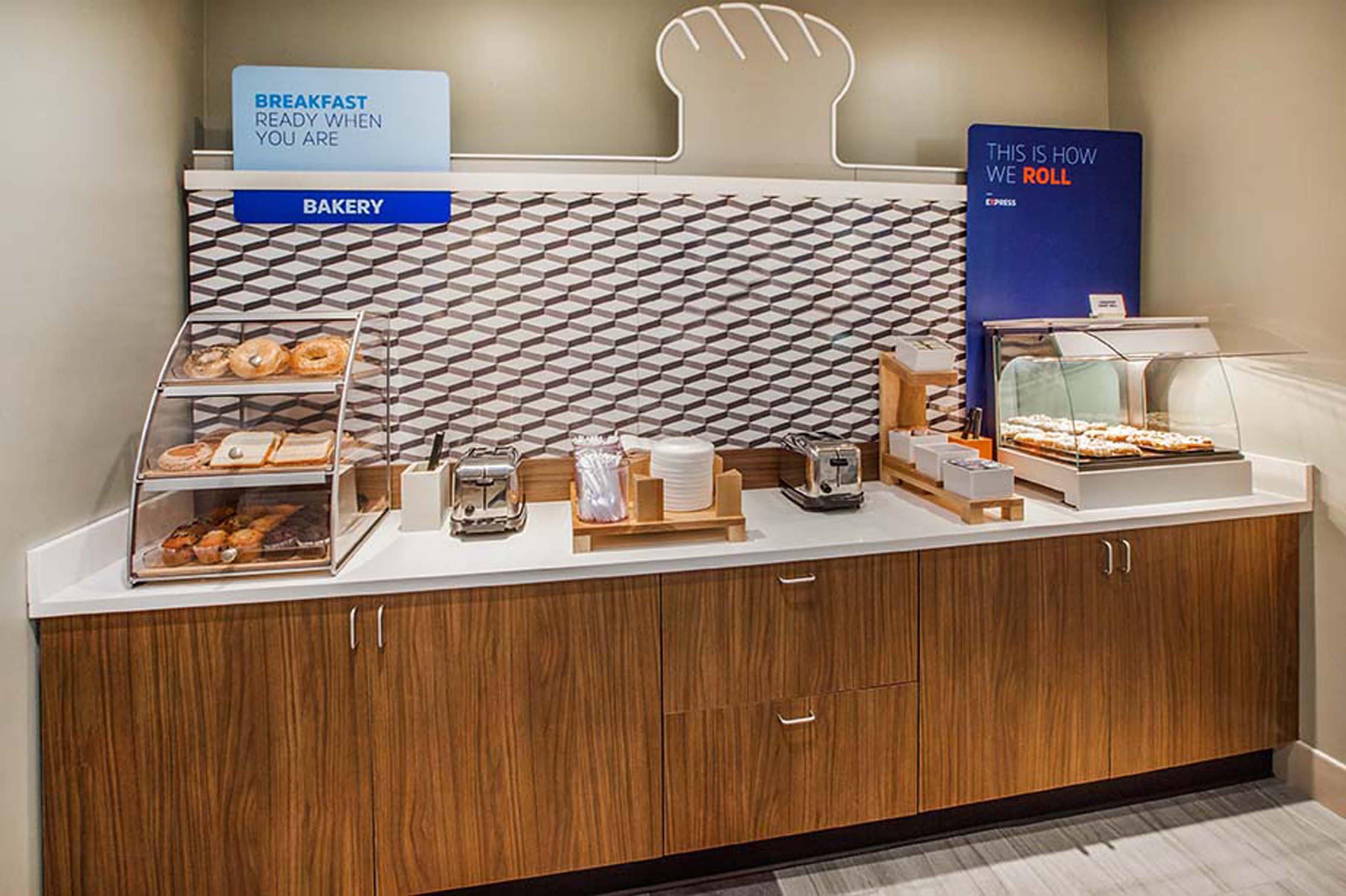 Holiday Inn Express & Suites Clovis Fresno Area By Ihg Dış mekan fotoğraf